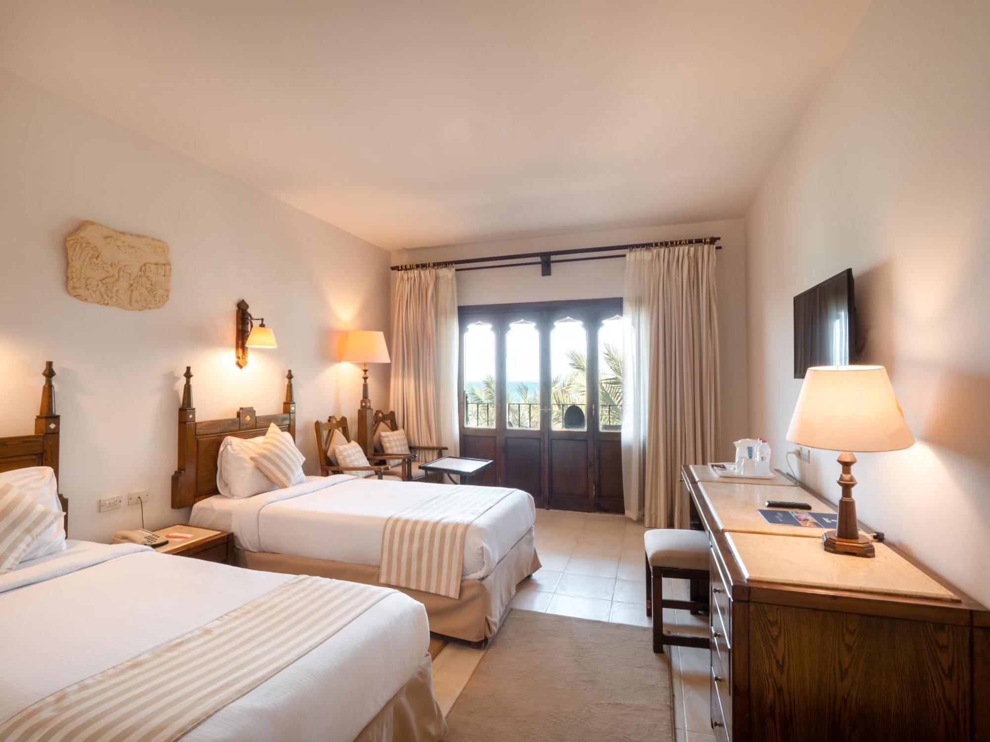 Resort Sunny Days El Palacio & 4*